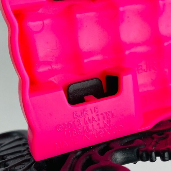 Monster High Freaky Fusion Catacombs Castle Ottoman Accent Table Lot - Picture 8 of 13